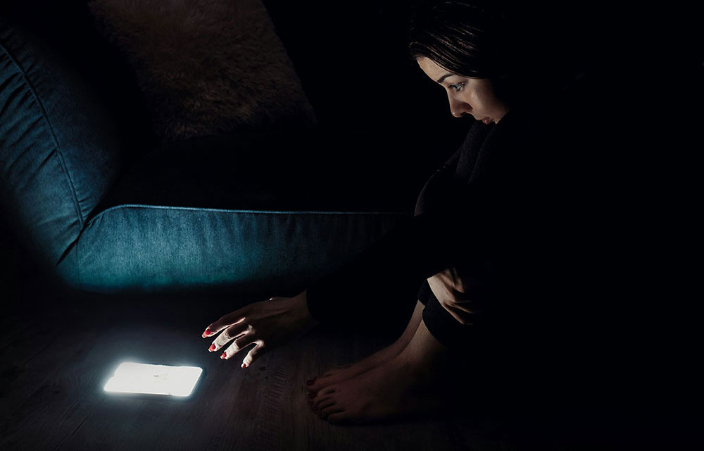 raksakra-Social-Media-and-Mental-Health